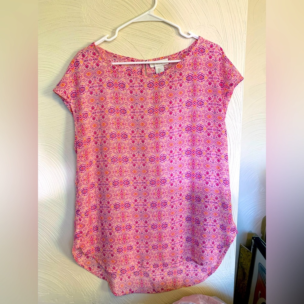 Stylish pink light weight business casual top